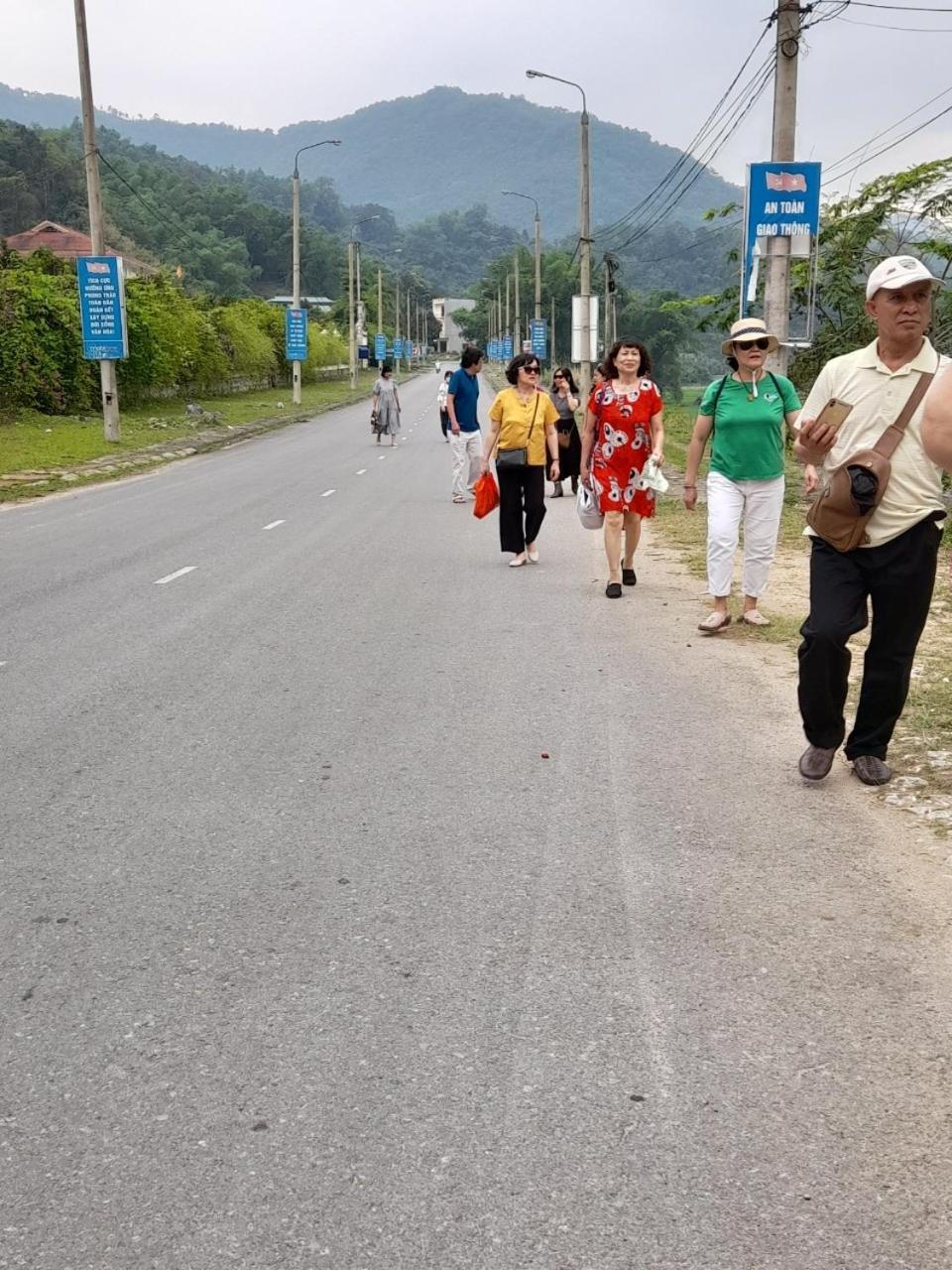 Khach San Vuon Quoc Gia Ba Be Hotel Bac Kan Luaran gambar