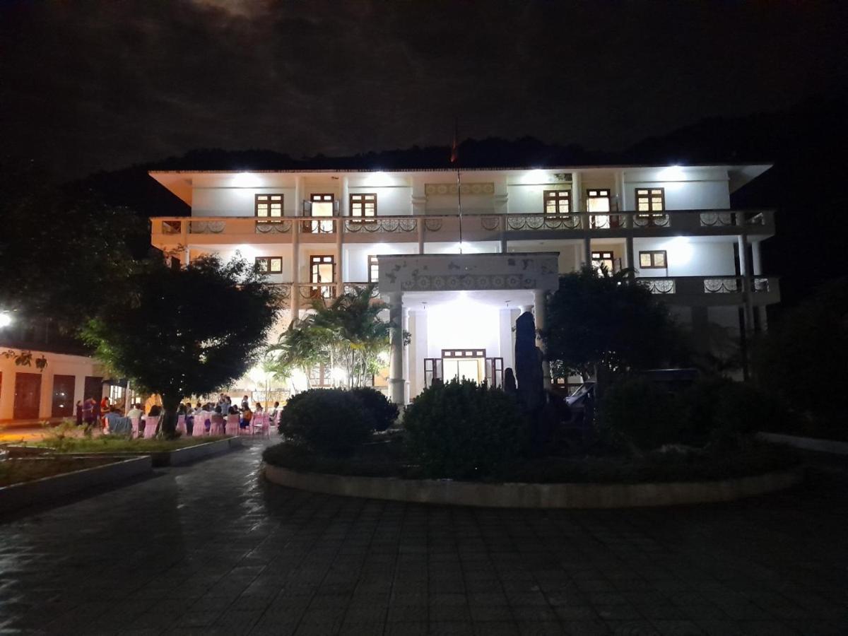 Khach San Vuon Quoc Gia Ba Be Hotel Bac Kan Luaran gambar