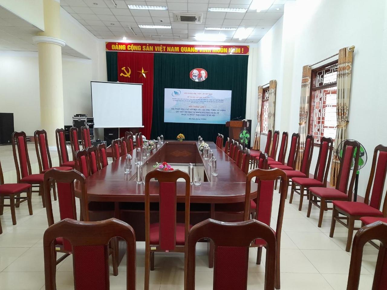 Khach San Vuon Quoc Gia Ba Be Hotel Bac Kan Luaran gambar